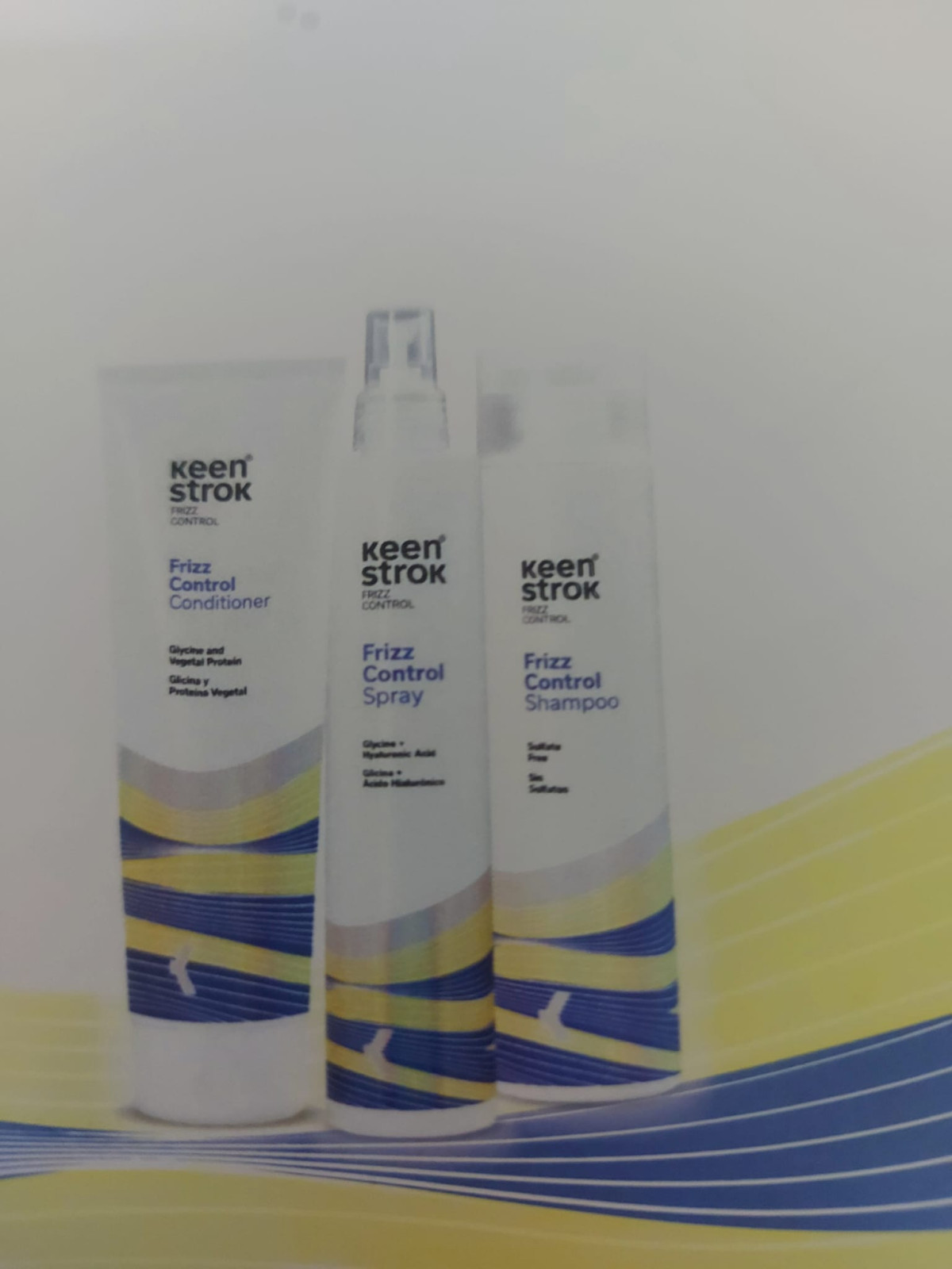 pack rutina anti frizz champú, bálsamo y spray keen strok